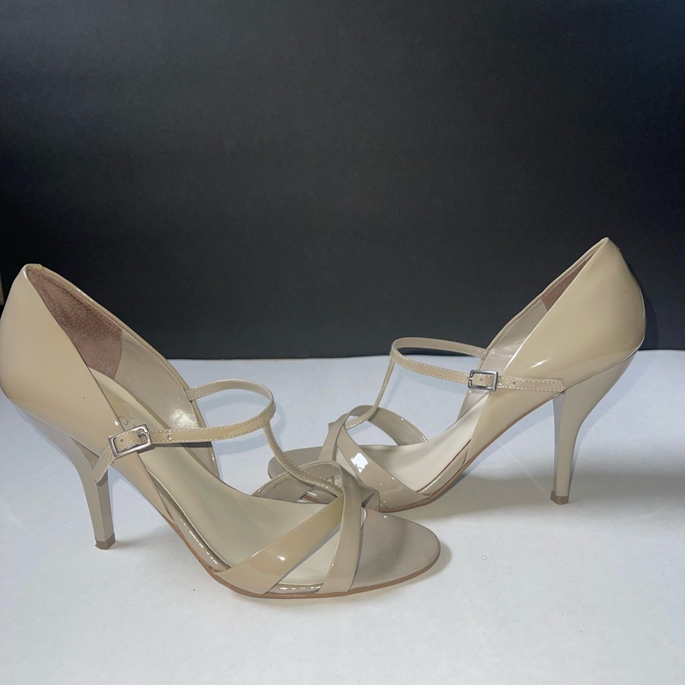 Nine West grayish/cream strapy heels